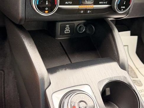 Used 2025 Ford Escape ST-Line AWD/4WD image 23