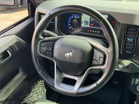 Used 2022 Ford Bronco Black Diamond image 20