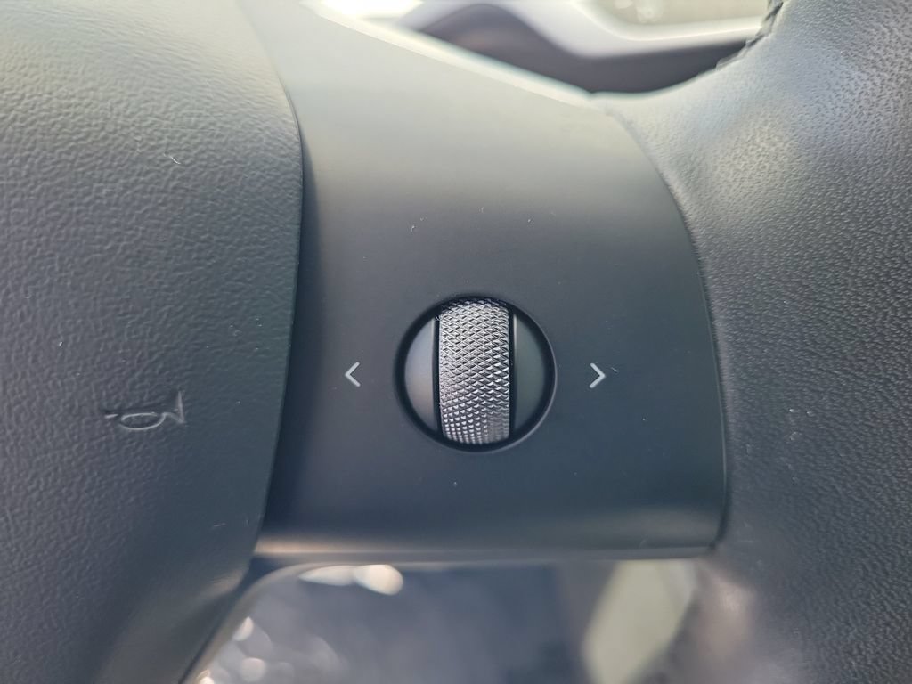 Used 2022 Tesla Model Y Performance AWD/4WD image 20