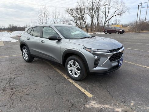 New 2026 Chevrolet Trax LS image 3