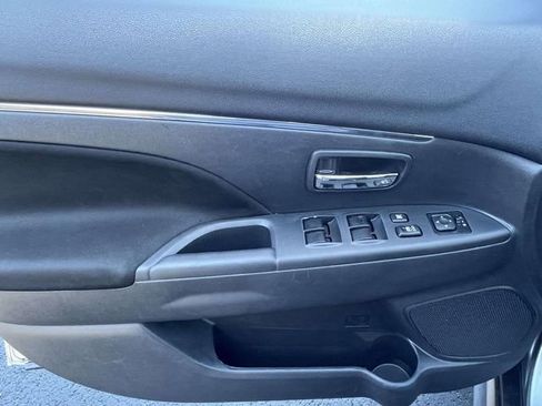 Used 2024 Mitsubishi Outlander Sport ES image 15