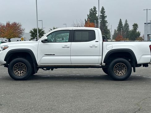 Certified 2023 Toyota Tacoma 4x4 Double Cab image 9