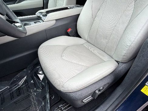 Used 2024 Toyota Grand Highlander Platinum image 19