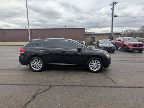 Used 2011 Toyota Venza AWD image 2