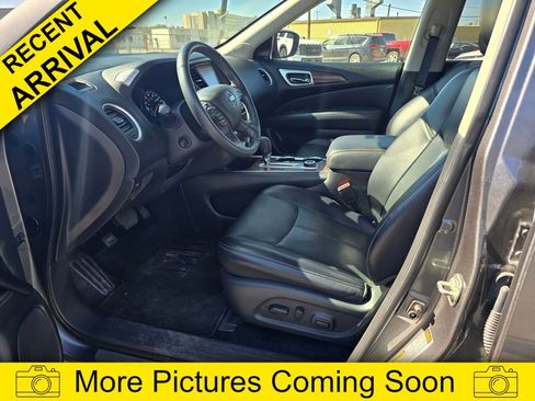 Used 2019 Nissan Pathfinder Platinum image 10