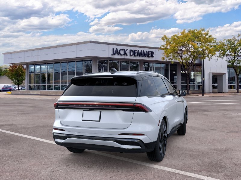 New 2026 Lincoln Nautilus Reserve w/ Jet Appearance Package AWD/4WD image 8
