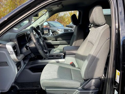 New 2026 Ford F250 XLT w/ XLT Premium Package image 9