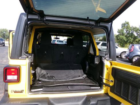 Used 2021 Jeep Wrangler Unlimited Sport image 41