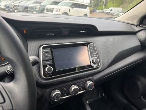 Used 2024 Nissan Kicks S FWD image 15