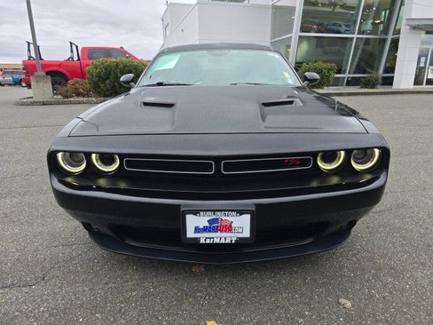 Used 2015 Dodge Challenger R/T Plus image 8