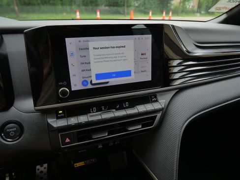 Certified 2025 Toyota Camry SE FWD image 23