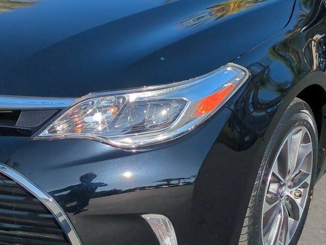 Used 2018 Toyota Avalon XLE Premium w/ All Weather Liner Package FWD image 10