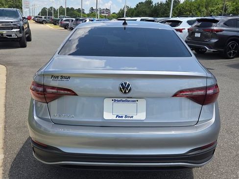 Used 2024 Volkswagen Jetta Sport FWD image 11