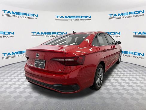 Used 2024 Volkswagen Jetta SE FWD image 5