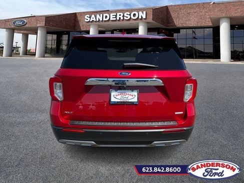 Used 2020 Ford Explorer XLT w/ Equipment Group 202A RWD image 4