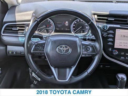 Used 2018 Toyota Camry XLE FWD image 15
