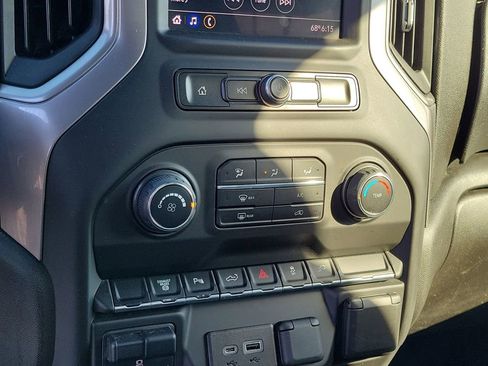 Used 2022 Chevrolet Silverado 2500 W/T w/ Gooseneck/5TH Wheel Package image 28