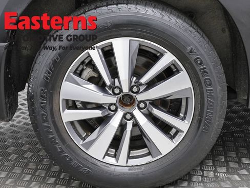 Used 2022 Nissan Pathfinder SL AWD/4WD image 29