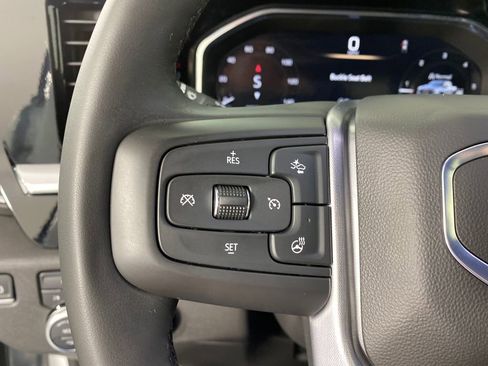 Used 2025 GMC Sierra 1500 Elevation image 14