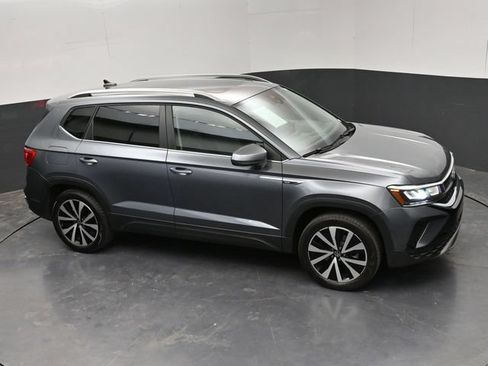 Used 2023 Volkswagen Taos SE AWD/4WD image 21