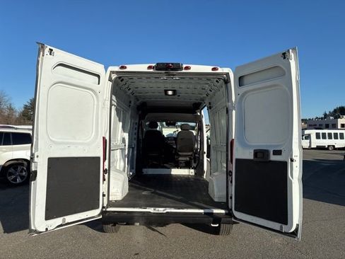 Used 2023 RAM ProMaster 2500 image 17