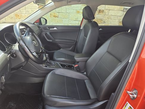 Used 2019 Volkswagen Tiguan SE FWD image 5