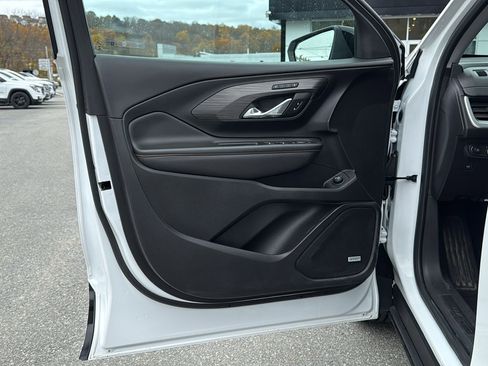 Certified 2021 GMC Terrain SLT w/ Infotainment Package II image 12