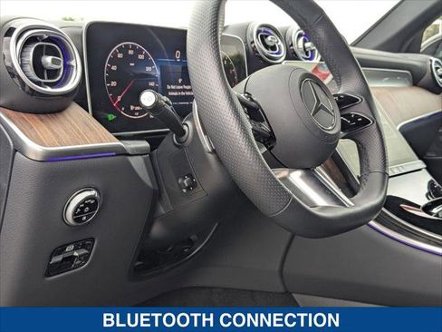 Used 2025 Mercedes-Benz GLC 300 image 12