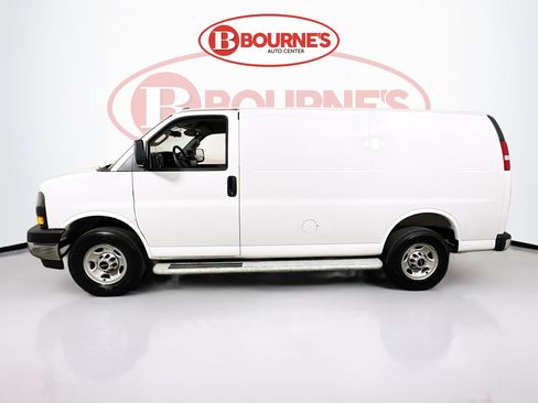 Used 2025 GMC Savana 2500 w/ Driver Convenience Package RWD image 5