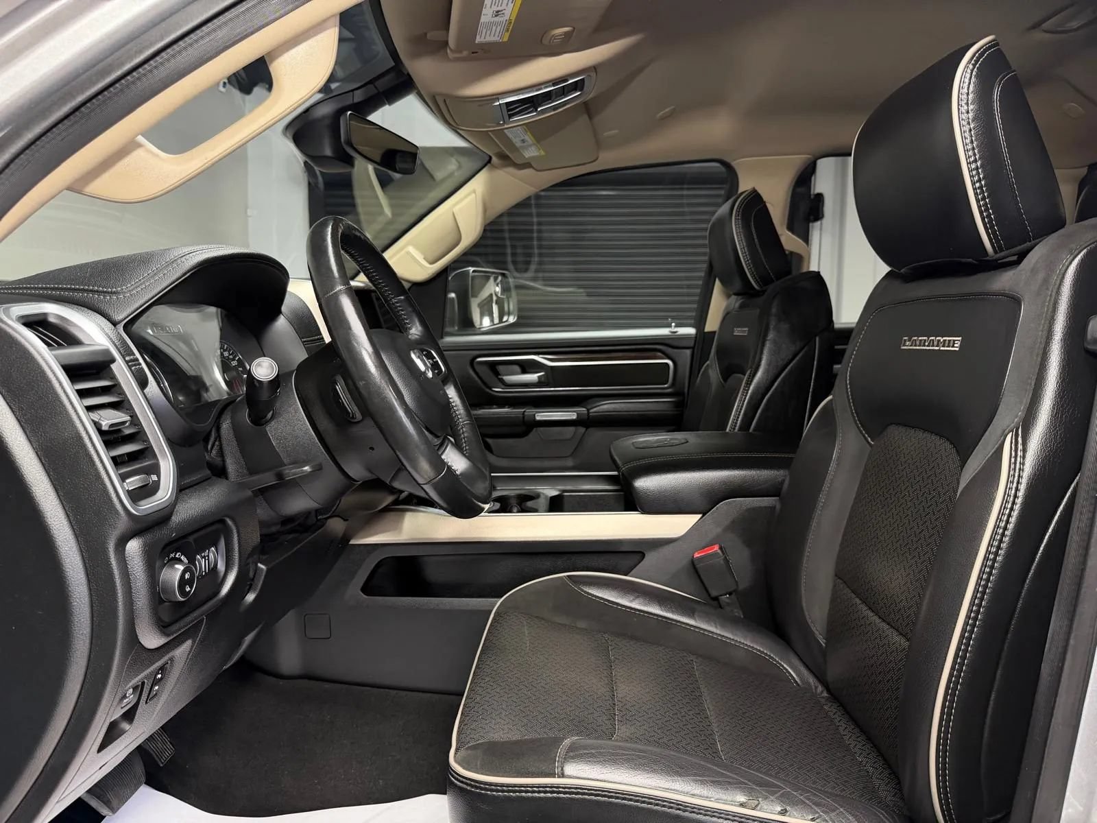 Used 2020 RAM 1500 Laramie AWD/4WD image 26