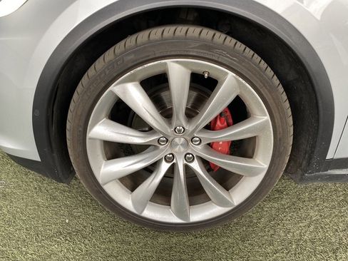 Used 2016 Tesla Model X P90D image 32