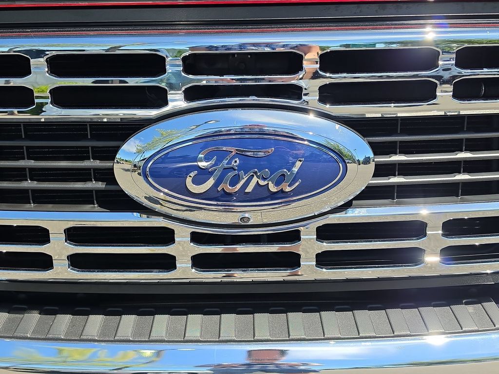 Used 2023 Ford F350 XLT w/ 360-Degree Camera Package AWD/4WD image 25