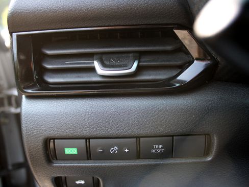 Used 2021 Nissan Sentra SV image 26