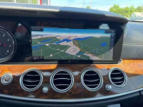 Used 2017 Mercedes-Benz E 300 E 300 4MATIC Sedan 4D image 14