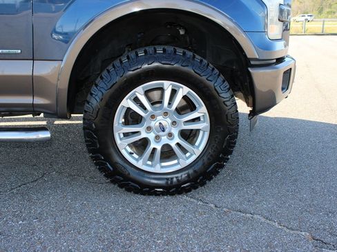 Used 2016 Ford F150 Lariat w/ Equipment Group 501A Mid image 4