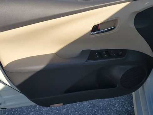 Used 2016 Toyota Prius Two image 39