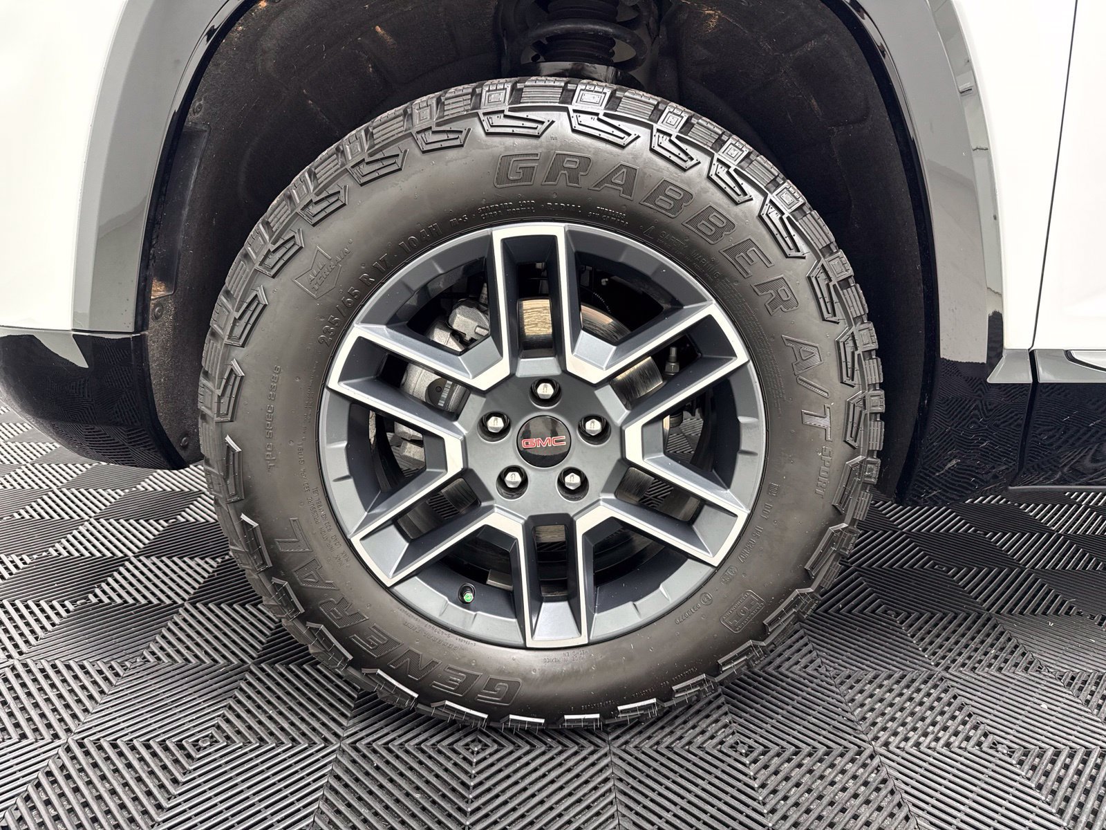 Used 2026 GMC Terrain AT4 w/ Technology Package II AWD/4WD image 10