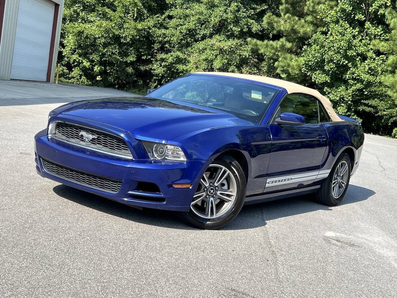Used 2013 Ford Mustang Premium RWD image 2