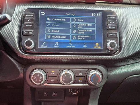 Used 2024 Nissan Kicks SV FWD image 16