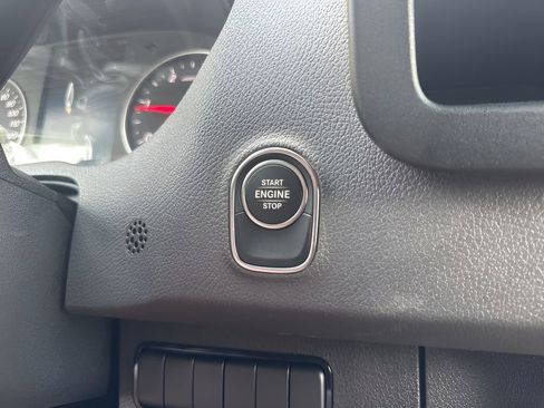 Used 2025 Mercedes-Benz Sprinter 2500 image 18