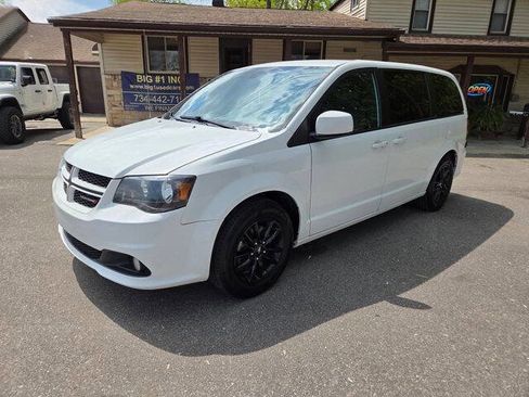 Used 2020 Dodge Grand Caravan GT FWD image 2