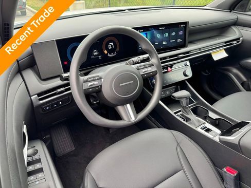 Used 2026 Hyundai Santa Cruz SEL image 2