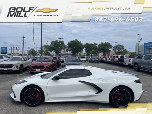 Used 2025 Chevrolet Corvette Stingray Preferred Conv w/ Stealth Interior Trim Package RWD image 9