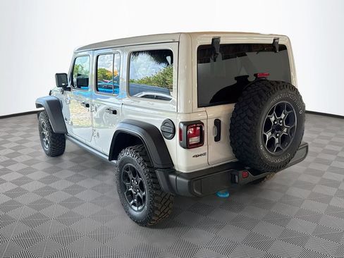 Certified 2023 Jeep Wrangler Unlimited w/ Sun & Screen Package AWD/4WD image 8
