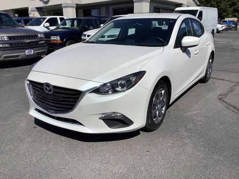 Used 2016 MAZDA MAZDA3 i Sport FWD image 3