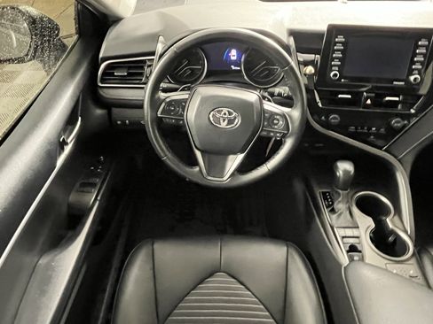 Used 2023 Toyota Camry SE image 12
