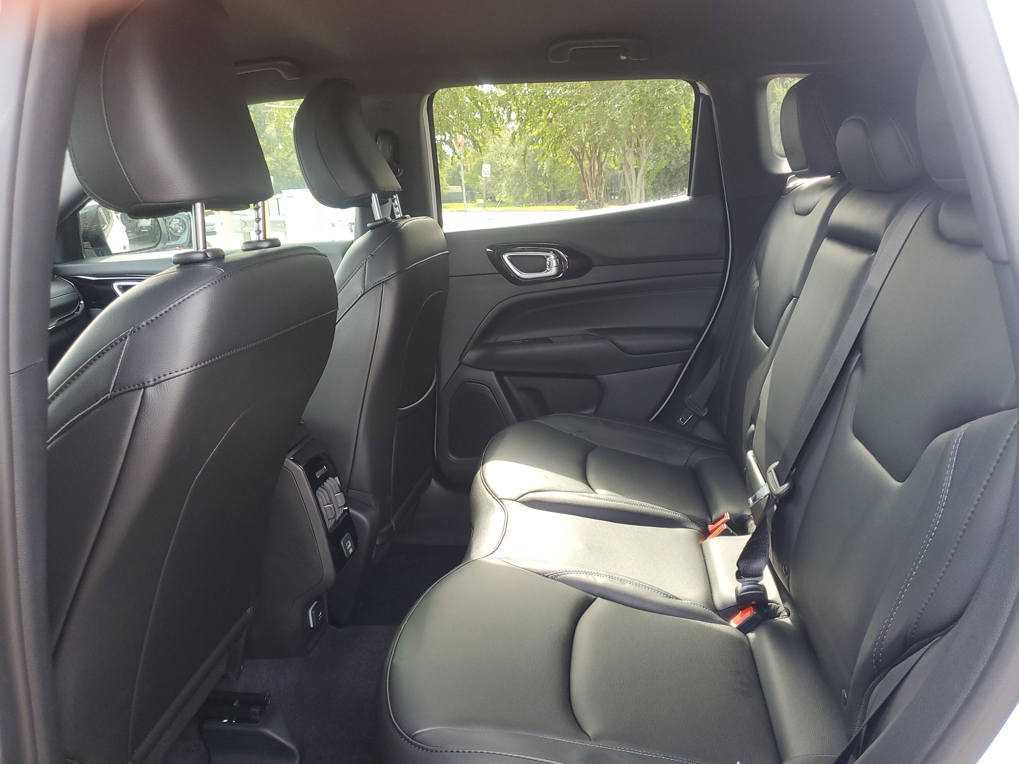 New 2026 Jeep Compass Limited AWD/4WD image 9
