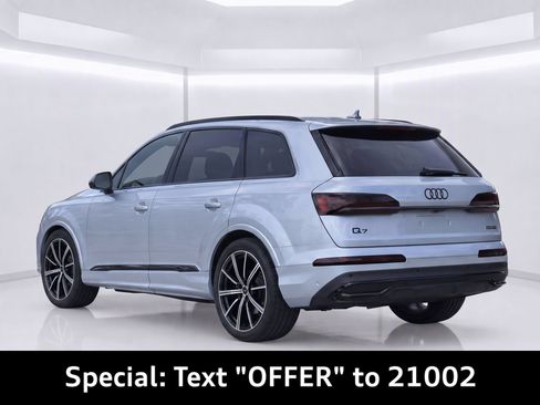Certified 2022 Audi SQ7 Premium Plus AWD/4WD image 3