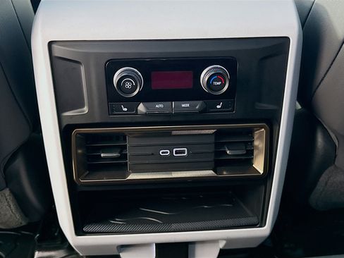 Used 2024 GMC Hummer EV 3X AWD/4WD image 28
