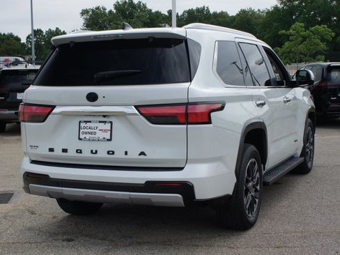 Used 2024 Toyota Sequoia Limited w/ Tow Technology Package AWD/4WD image 19
